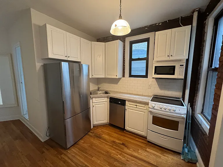 36 E 7th St #3W — Photo 1