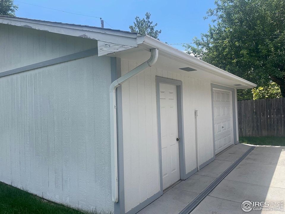 2nd image of 2402 Chama Ave