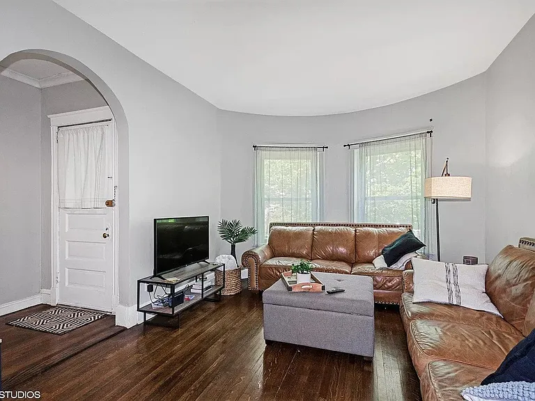 2245 N Sawyer Ave #1 — Photo 4