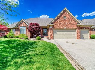 19269 River Valley Dr, Macomb, MI 48044