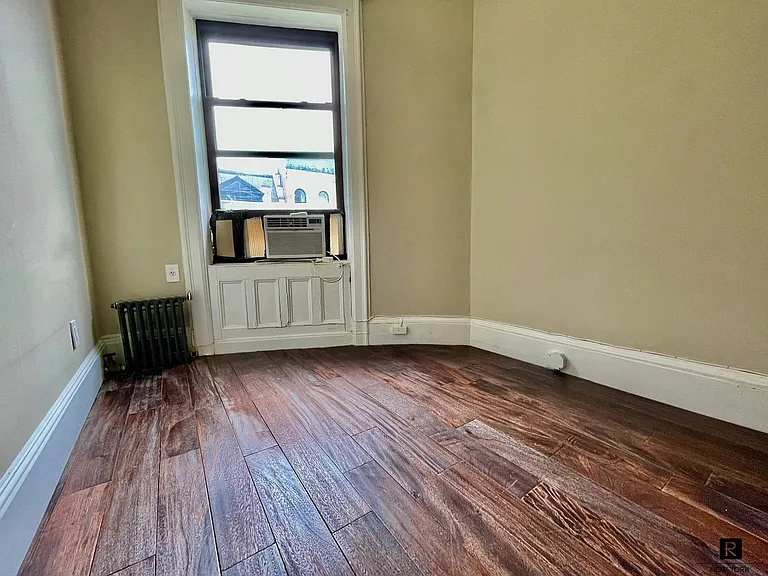 321 W 89th St #8 — Photo 15