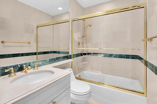 Rented by Douglas Elliman | media 20