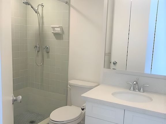 4th image of 750 Amana St APT 1704