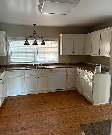 410 Park Ave — Photo 17
