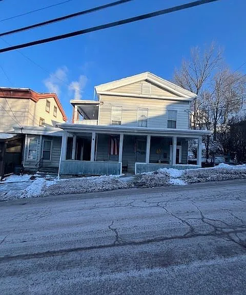 9 E Main St #D — Photo 1