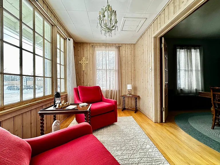 610 Jefferson St — Photo 15