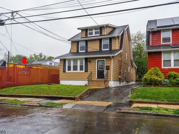 28 Beechwood Pl, Irvington, NJ 07111