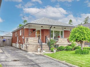16 Marta Ave, Toronto, ON M1K1V7