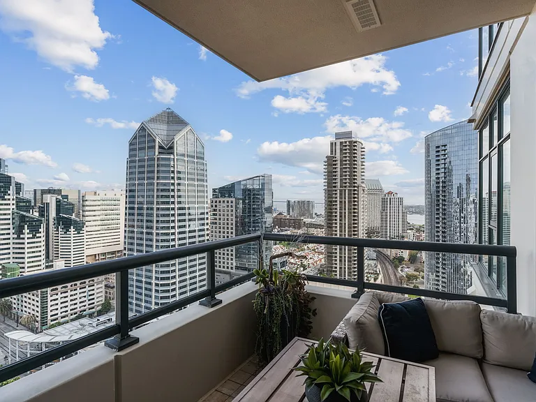 1199 Pacific Hwy #2903R — Photo 21
