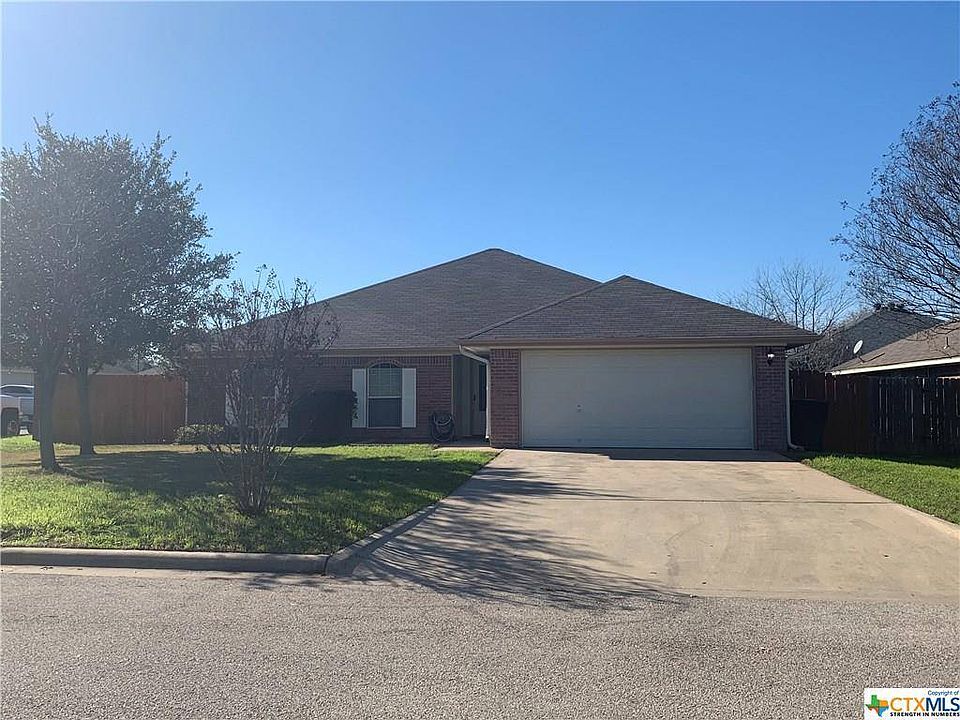 1st image of 2408 Upland Bend Dr
