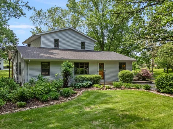 S23W35519 Parry ROAD, Oconomowoc, WI 53066
