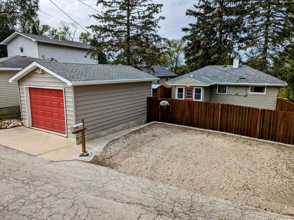 35300 N Ravine Ln, Ingleside, IL 60041