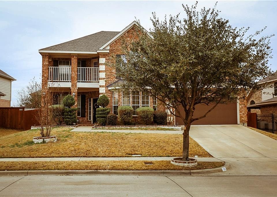 1st image of 14 Whispering Bend Ct