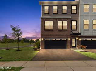 15 Kelly Way, Eatontown, NJ 07724