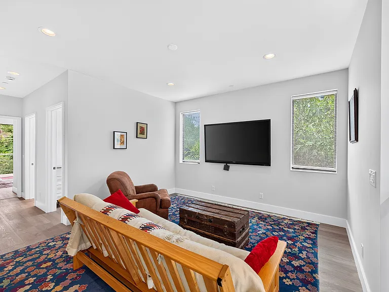 2733 N Fitch Mountain Rd — Photo 28