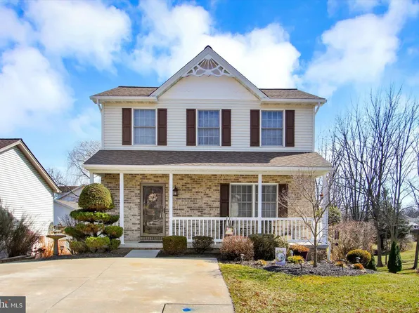 22 Charlestown Ct, Littlestown, PA 17340