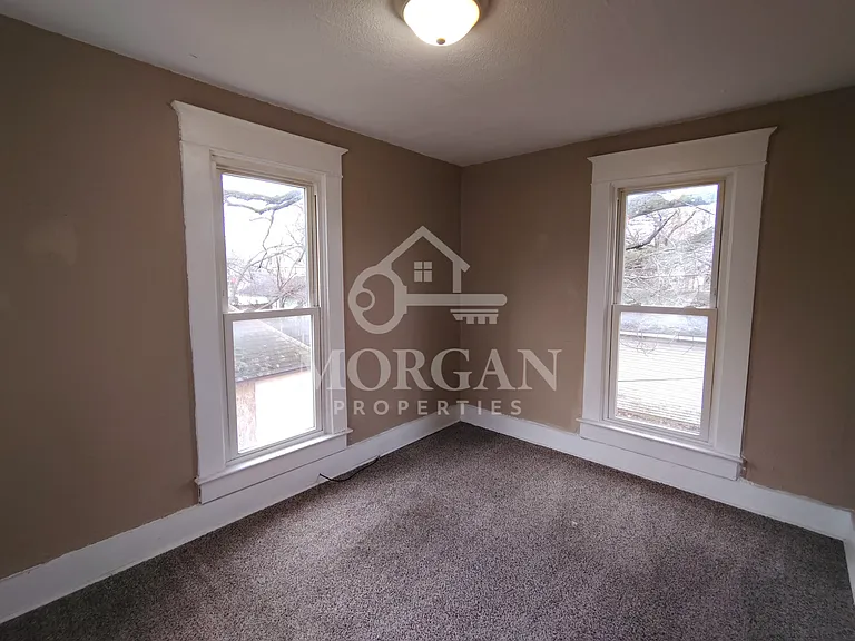 925 W 5th St #3 — Photo 5