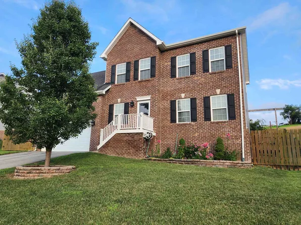 190 Aldwych Ave, Christiansburg, VA 24073