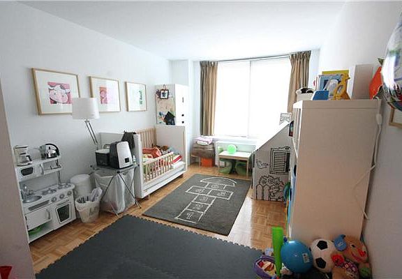 3rd image of 22 River Ter APT 11N