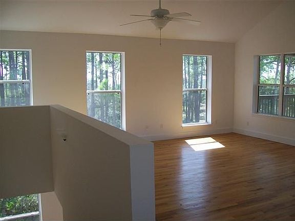 4th image of 50 Lakeview Dr