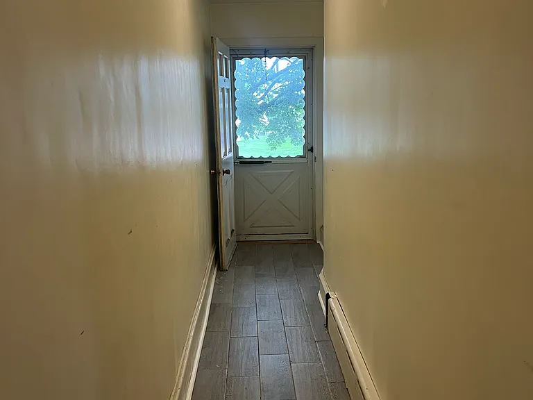 722 W Main St — Photo 4