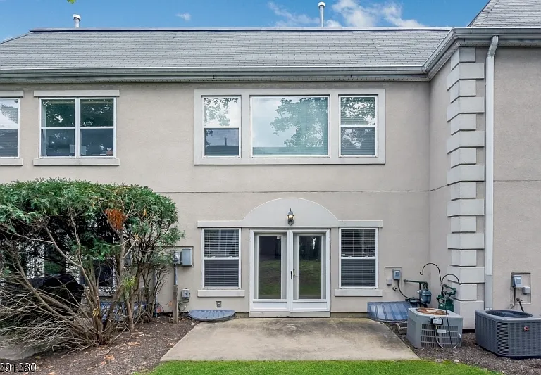8708 Brittany Dr — Photo 31