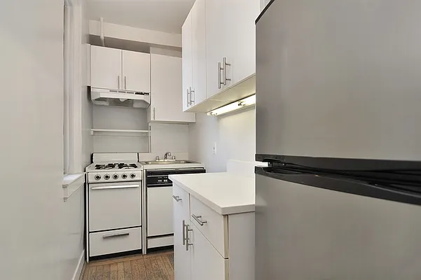 Sold by Corcoran | media 6