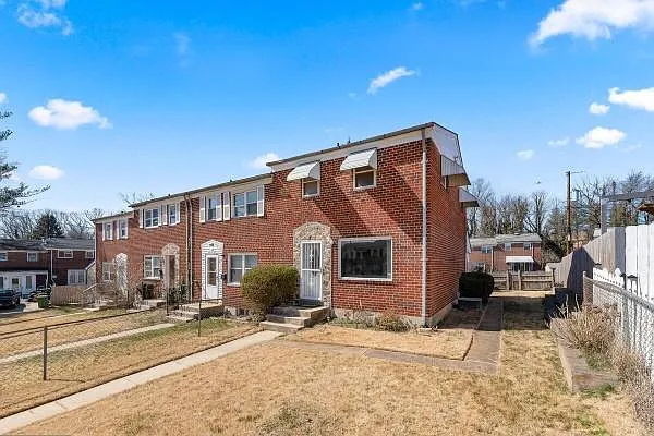 670 Queensgate Rd — Photo 18