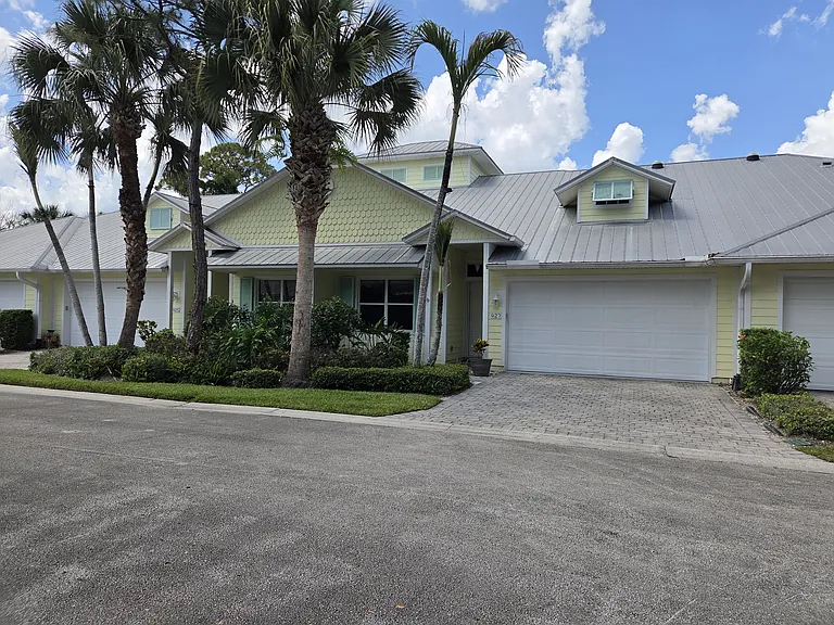 Pineapple Cay 3/2/2 Condo