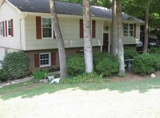 4312 Pickwick Dr, Raleigh, NC 27613