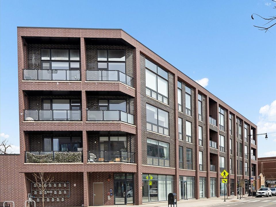 1st image of 3101 N Ridgeway Ave #4D