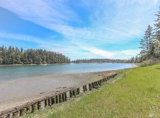 12909 Brandt Rd, Anderson Island, WA 98303
