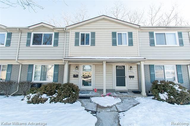 1st image of 26082 Franklin Pointe Dr #1