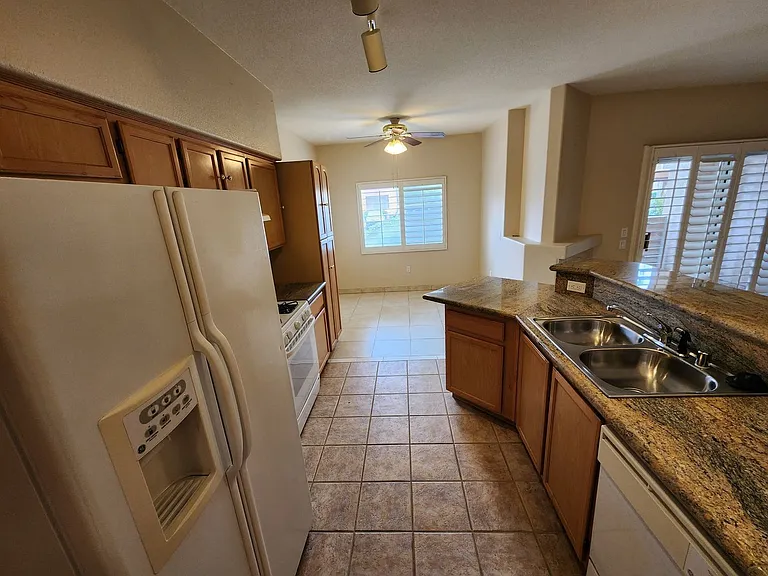1050 E Cactus Ave #1029 — Photo 12