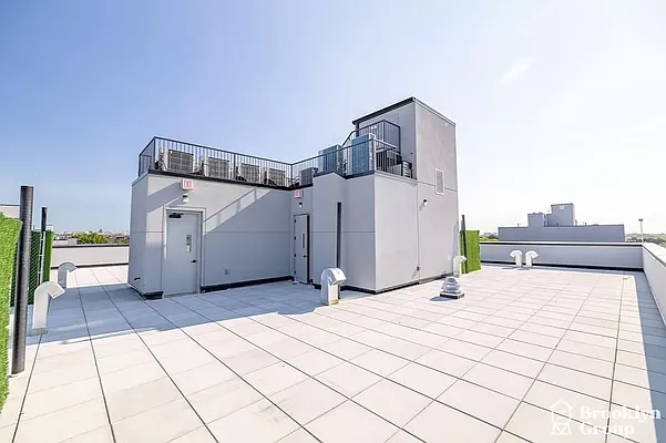 Rented by Brooklyn Group | media 25