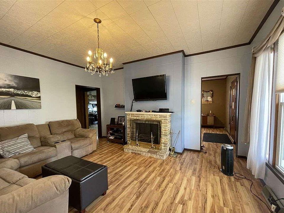 2nd image of 203 Highland Ave