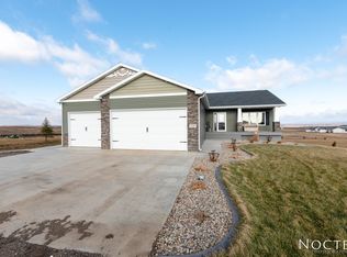 2347 Yellow Jacket Dr N, Mandan, ND 58554