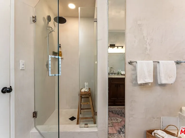 2940 Cardiff Ave — Photo 10