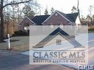 76 Fieldstone Cir, Jefferson, GA 30549