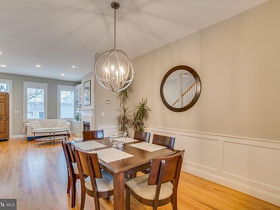 3rd image of 1219 Queen St