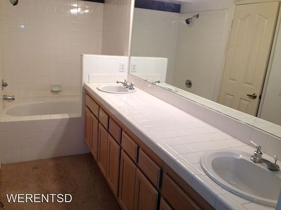 5th image of 7132 Calabria Ct Unit B