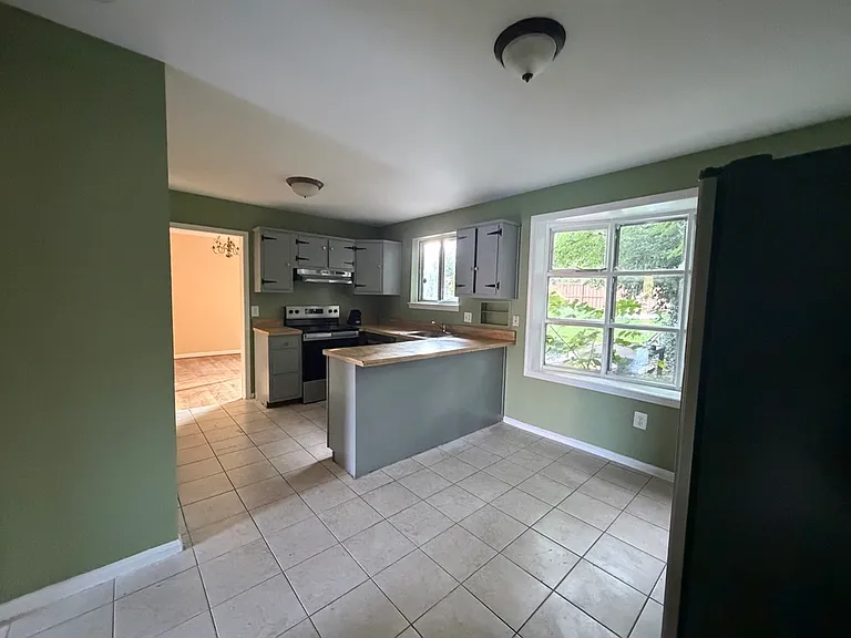 5506 Southampton Dr — Photo 5