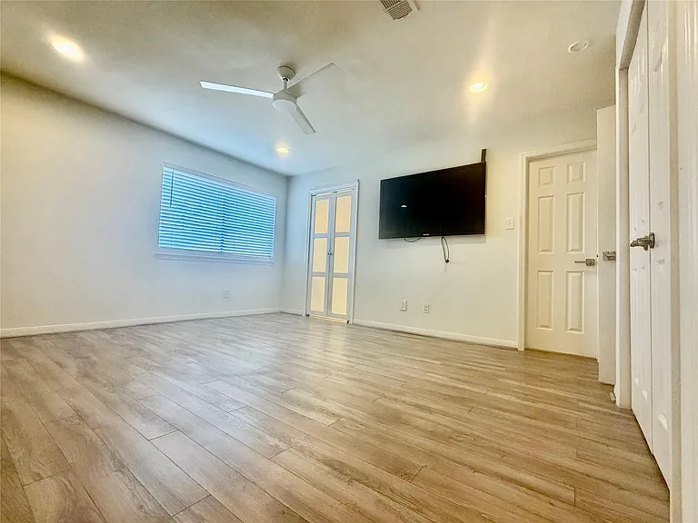 5800 Lumberdale Rd #89 — Photo 38