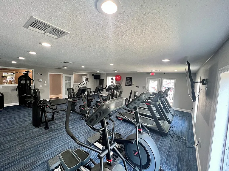 Reserve at Lake Pointe Apartments and Townhomes — Photo 10