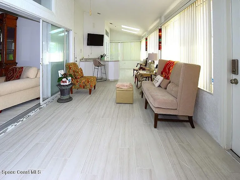 101 Island Grove Dr — Photo 19