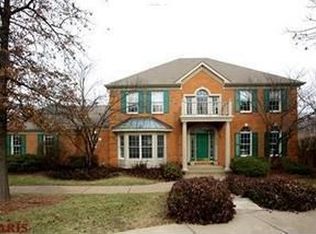 2308 Wellington Estates Dr, Chesterfield, MO 63017