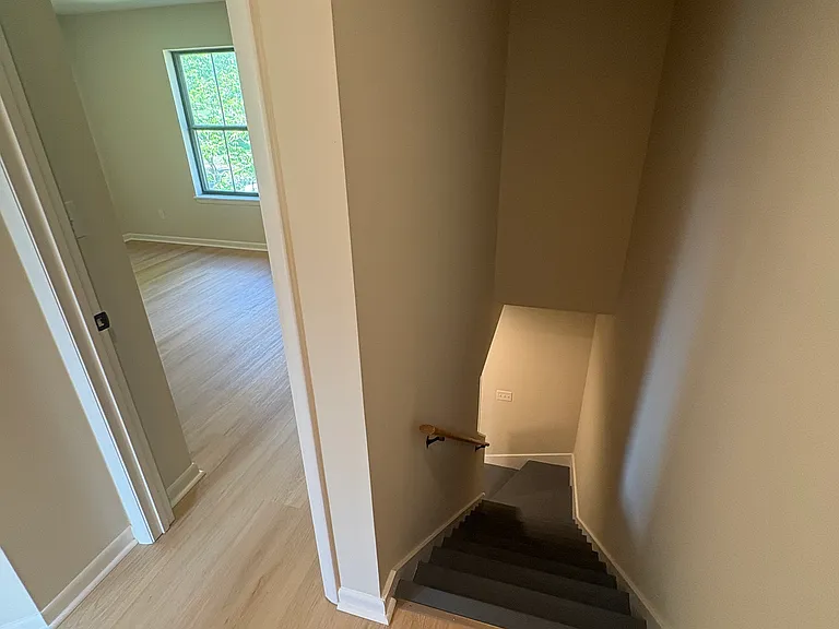 738 Merion Grn — Photo 22