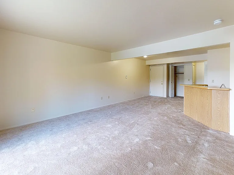Canal Club Apartments — Photo 18