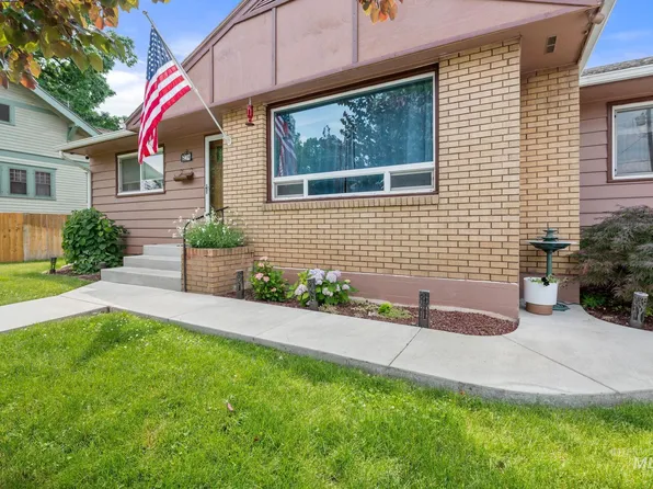 624 Riverview Blvd, Clarkston, WA 99403