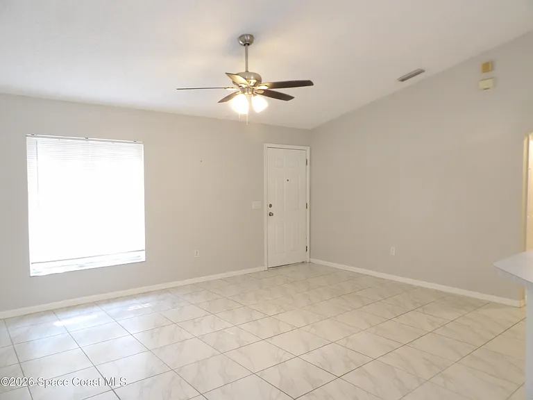 998 Camden Ave NW — Photo 6